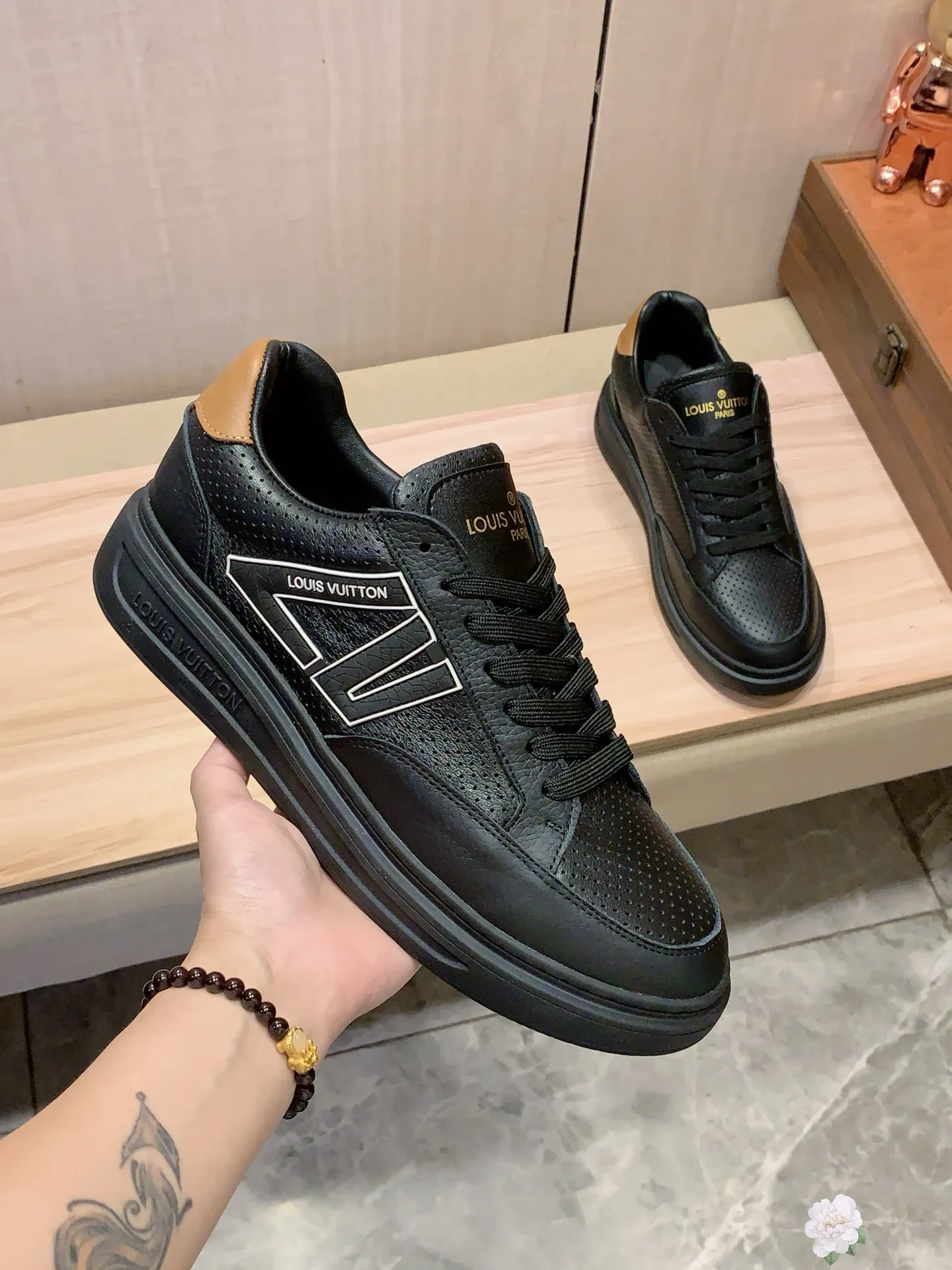 Men's Men's Shoes 💰420💰💰🎩🎩[Lightning][Lightning] "Lv*" The latest and most popular casual shoes, top brands [Seduce] Luxury ~ Purchasing Agency, Top ~ Quality. [Strong] The upper is made of imported breathable cowhide with material ➕ breathable sheepskin feet (•) and fine workmanship. Original stylish and stylish soft rubber wear-resistant and non-slip outsole, light and comfortable on the feet, the real thing looks better when taken in real life, 413: code: 38-44, 6️⃣ colors selected